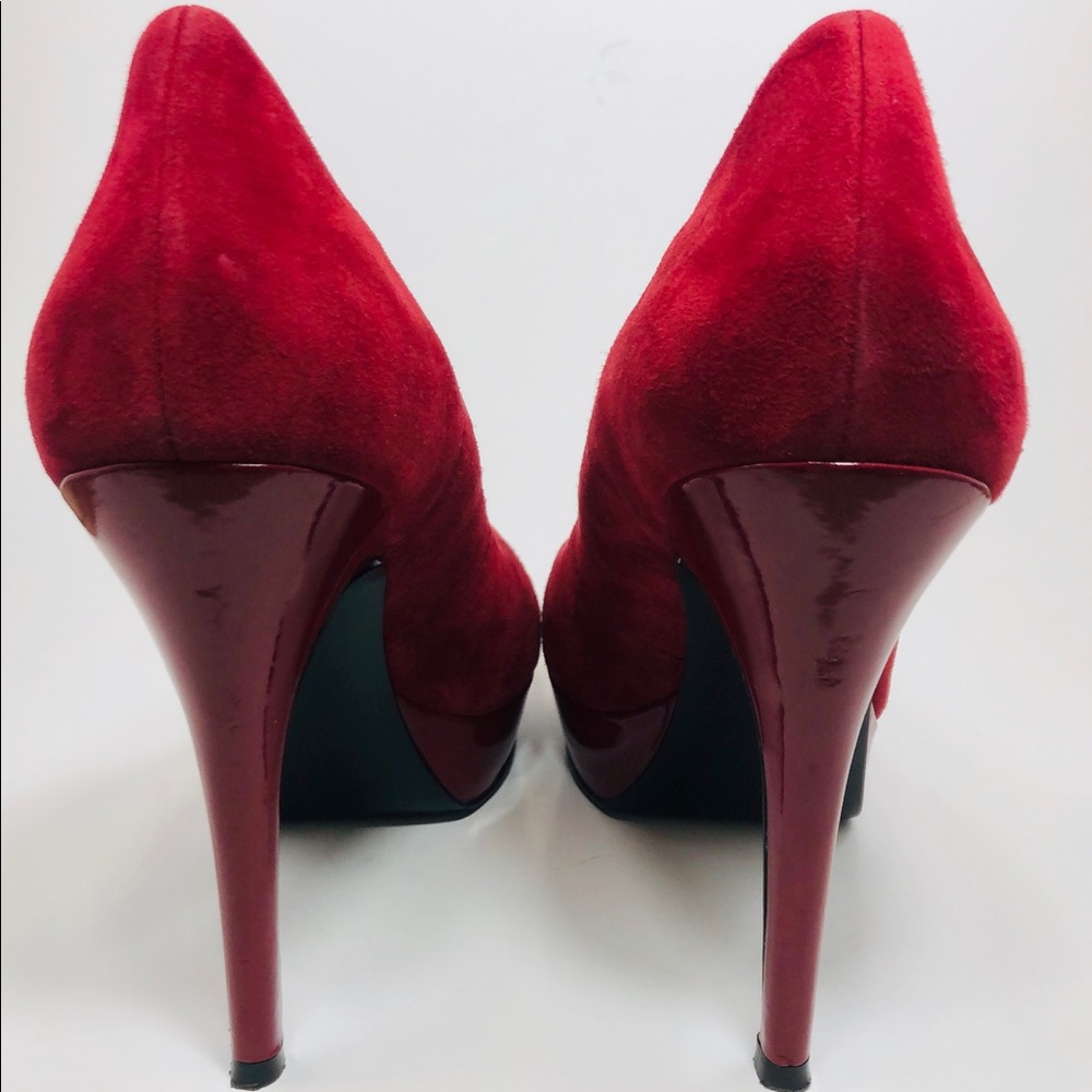 Shoes - Picture 2 of 4